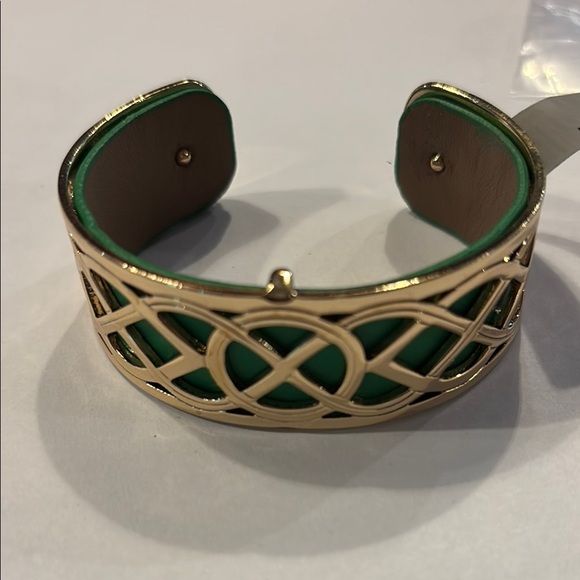 Solver Elegant Gold Plated Green Leather Celtic Knot Cuff Bracelet - Picture 1 of 4